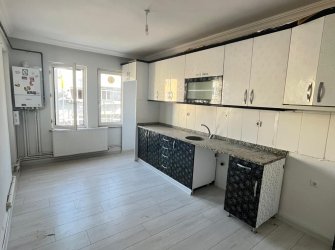 İSTASYONDA KİRALIK DAİRE 2+1