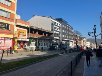 ATATÜRK BULVARINDA 3 KATLI SATILIK İŞ YERİ